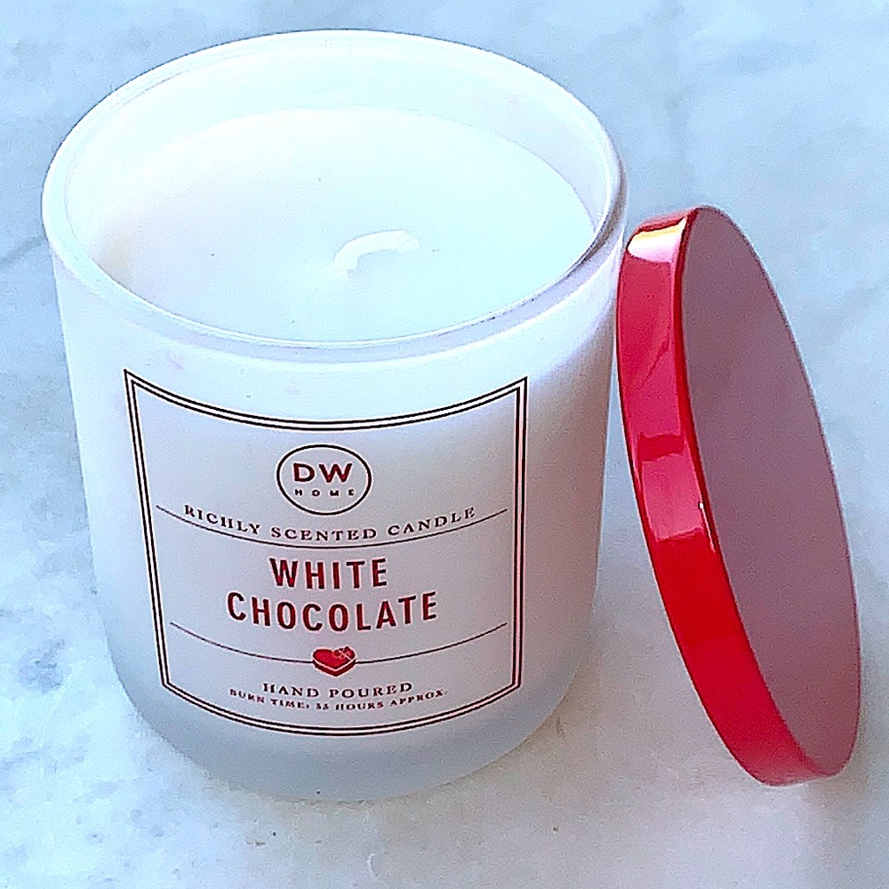 DW HOME CANDLE WHITE CHOCOLATE RICHLY SCENTED 1 WICK 9.3 Oz NEW